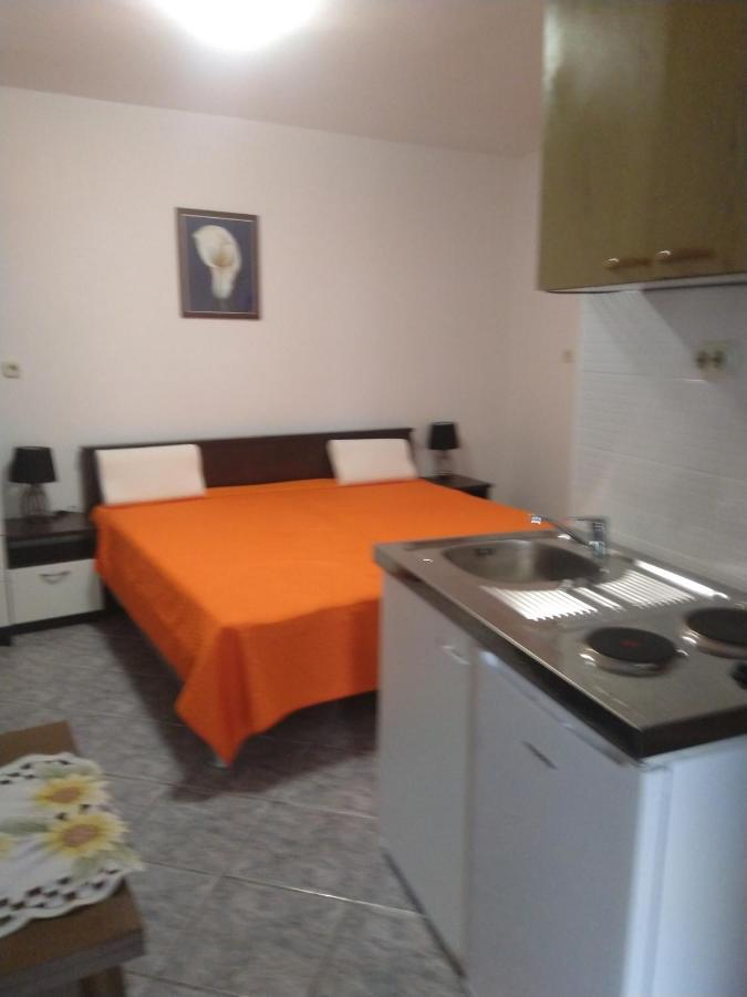 Apartments M&R Spadina Водице Екстериор снимка